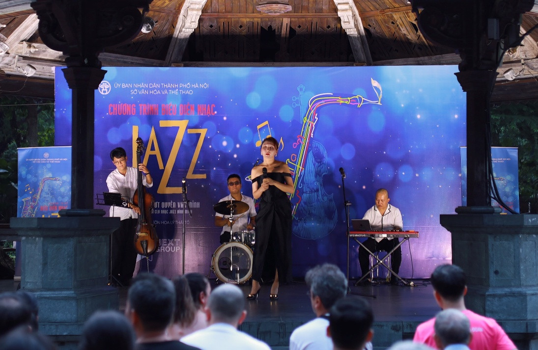 Jazz bên phố đi bộ hồ Gươm kết nối tình yêu, văn hóa Hà Nội với du khách quốc tế