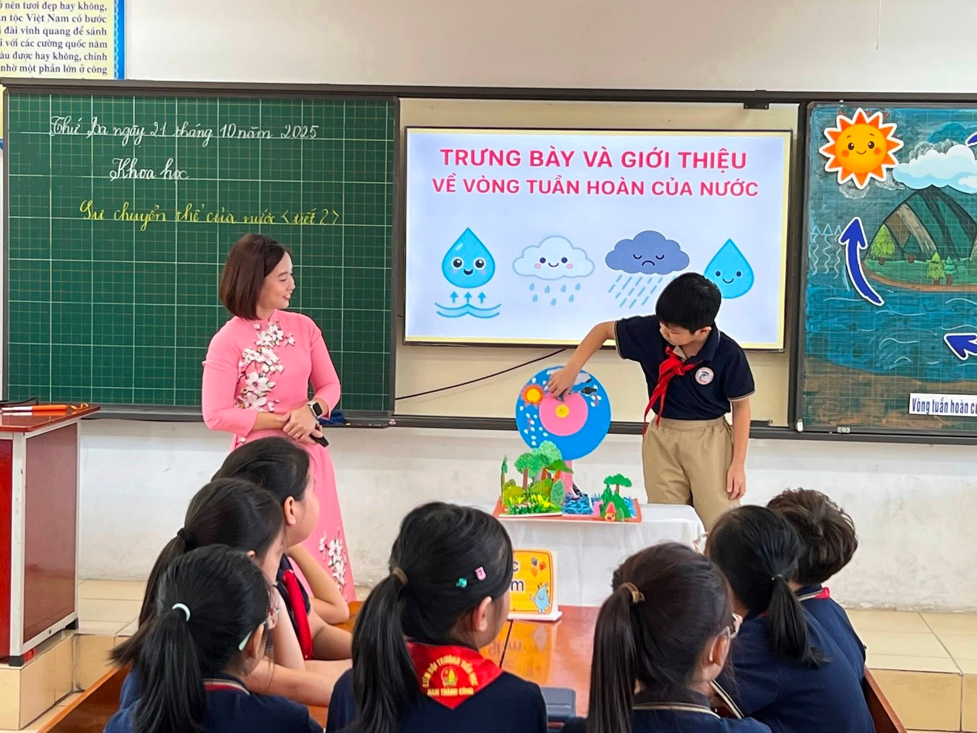 Học sinh Hà Nội được miễn, hỗ trợ học phí từ năm học 2025-2026, không cần làm đơn