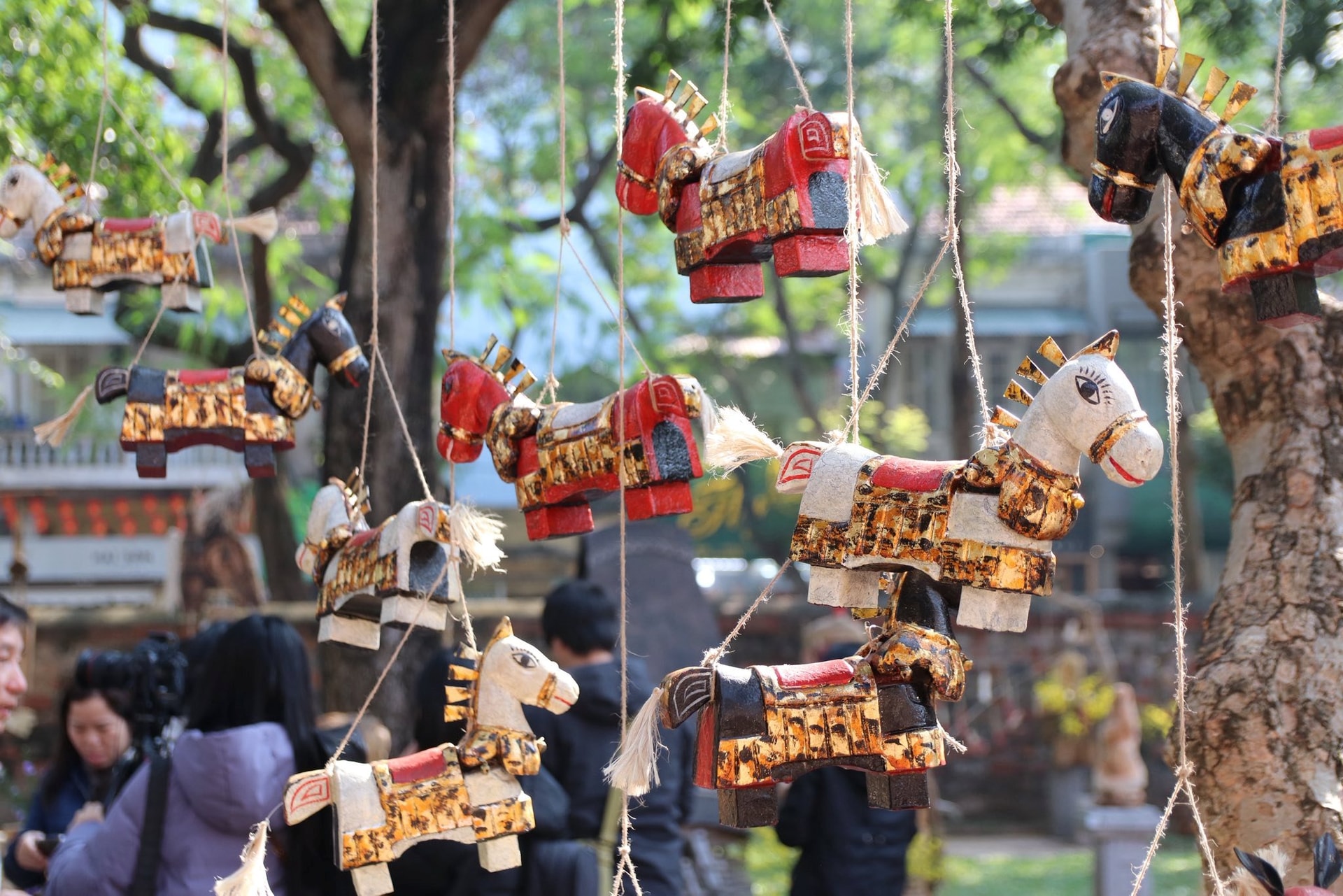 Trưng bày "Ngựa về phố" tại Văn Miếu - Quốc Tử Giám