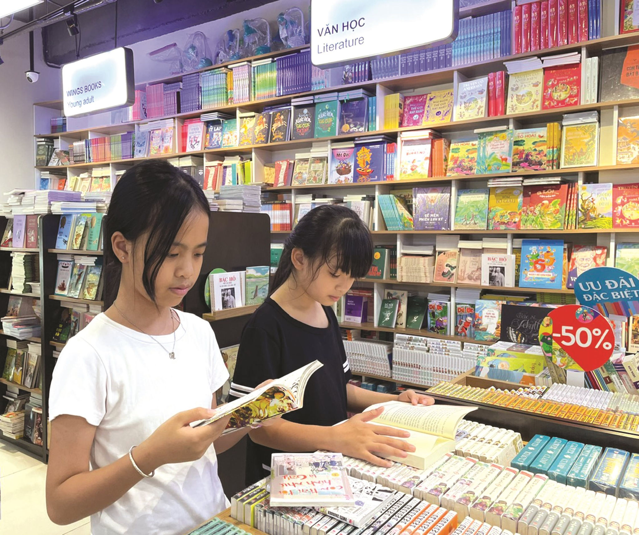Giữ “miền sáng” của văn chương