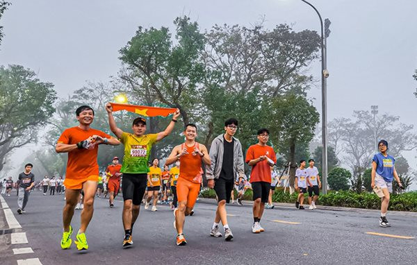 Hơn 5.000 người đăng ký tham gia chạy vì cộng đồng - “Nâng bước em đến trường”