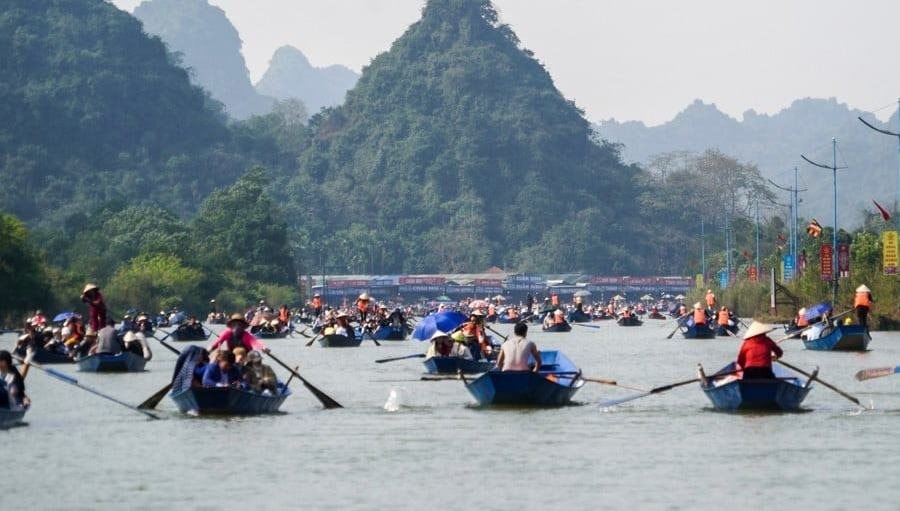Hà Nội: Không tổ chức đưa khách du lịch đến vùng đang có bão