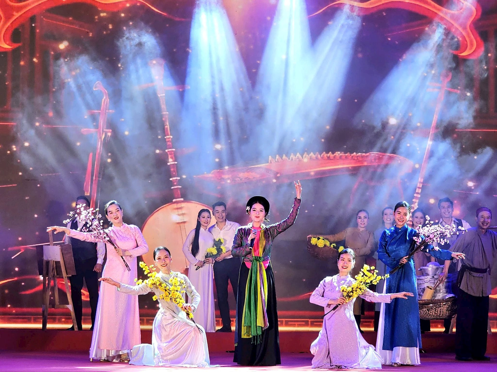 Chương trình nghệ thuật "Bản Giao hưởng Hà Nội" chào mừng 72 năm Ngày Giải phóng Thủ đô