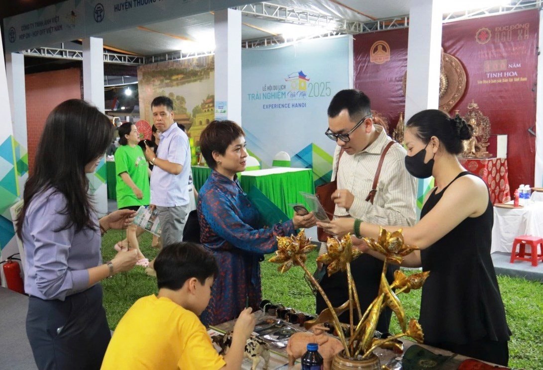Tổng thu từ khách du lịch của Hà Nội đạt hơn 62 nghìn tỷ đồng trong 6 tháng