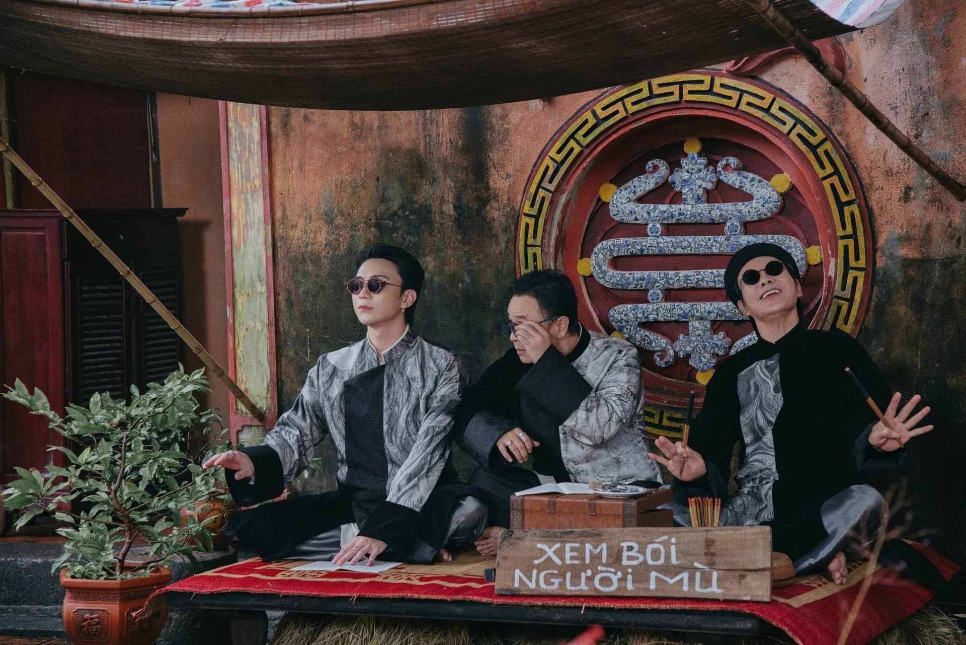 “Mục hạ vô nhân”: Khi Hát xẩm hòa quyện cùng âm nhạc hiện đại