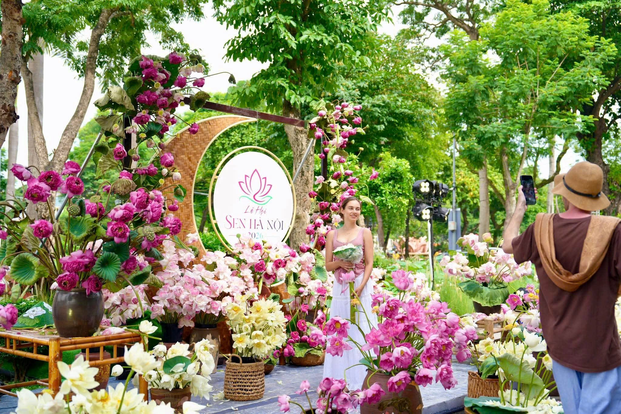 Du lịch Hà Nội tăng trưởng mạnh, tiến tới là ngành kinh tế mũi nhọn của Thủ đô
