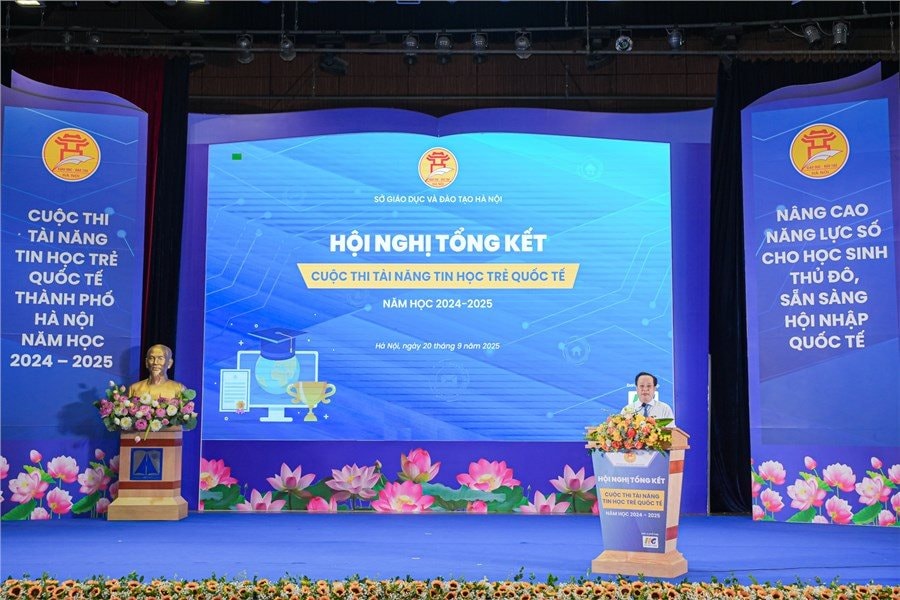 Hà Nội vinh danh 223 học sinh đoạt giải cuộc thi tin học trẻ