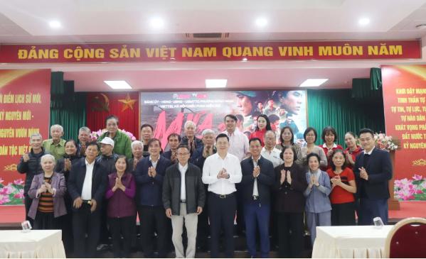 Phường Đông Ngạc chiếu phim “Mưa đỏ” miễn phí xuyên suốt đến hết năm 2025