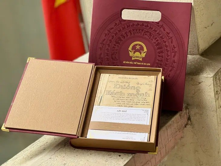  Tái hiện bản gốc cuốn sách "Đường Kách mệnh"