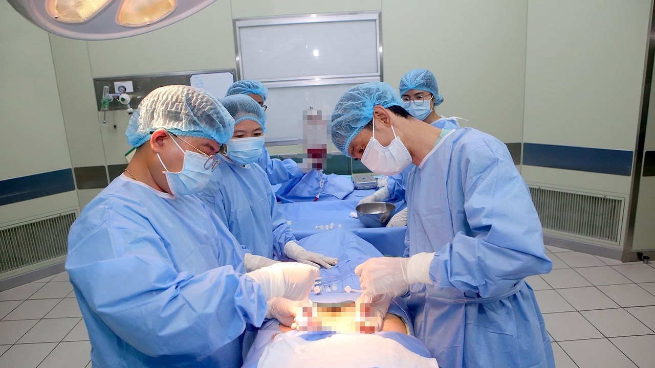  Ghép tủy Thalassemia từ mẹ lần đầu tiên ở Việt Nam cứu sống con gái 6 tuổi